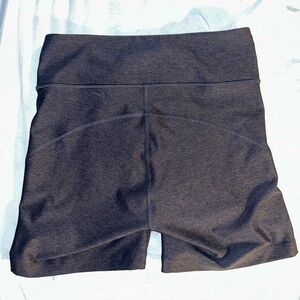Outdoor Voices Charcoal Grey 4” Biker Shorts size Small